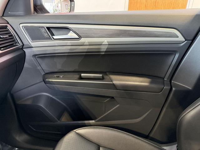 Photo of 2021 Platinum Gray Metallic Volkswagen Atlas