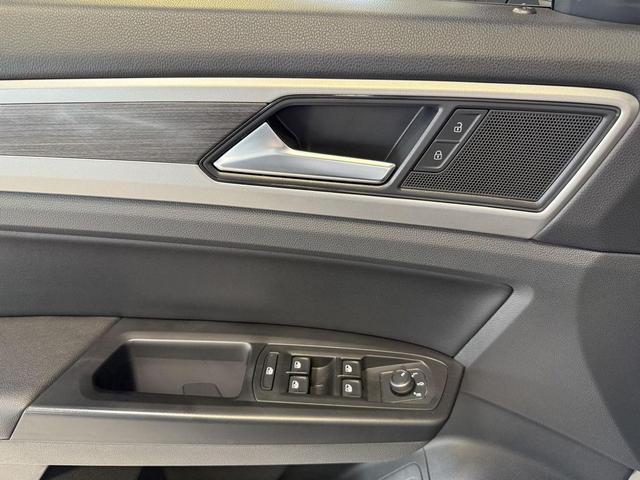Photo of 2021 Platinum Gray Metallic Volkswagen Atlas