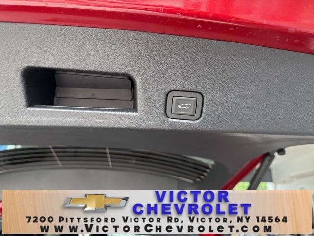 Photo of 2025 Radiant Red Tintcoat Chevrolet Traverse