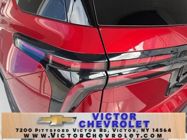 Photo of 2025 Radiant Red Tintcoat Chevrolet Traverse