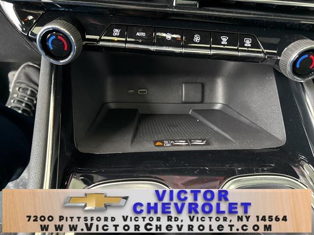 Photo of 2025 Radiant Red Tintcoat Chevrolet Traverse
