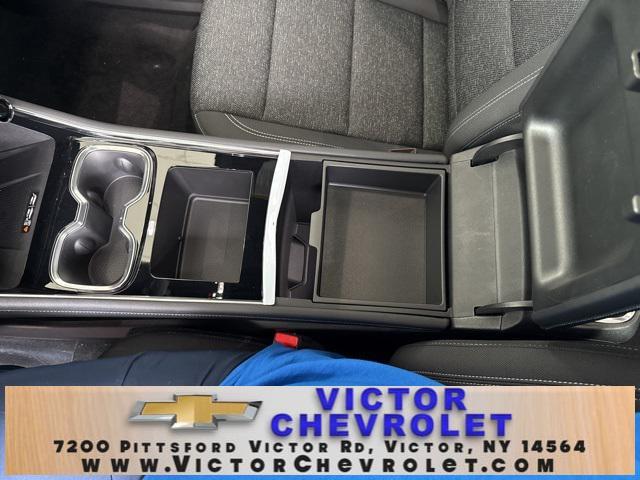 Photo of 2025 Radiant Red Tintcoat Chevrolet Traverse