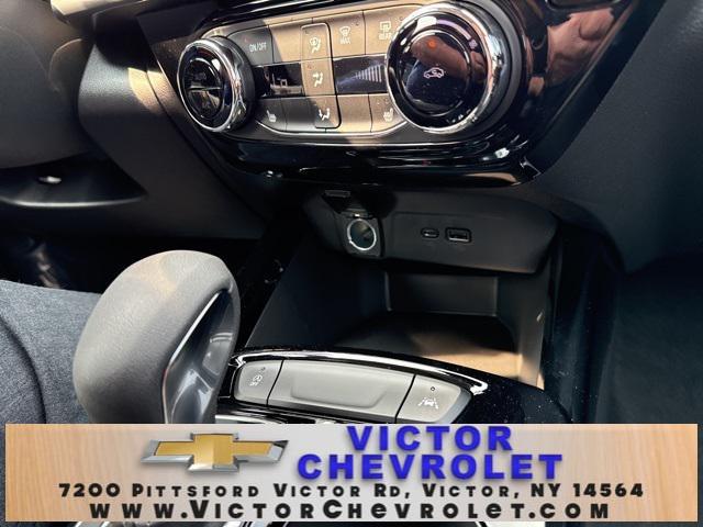 Photo of 2025 Mosaic Black Metallic Chevrolet Trax