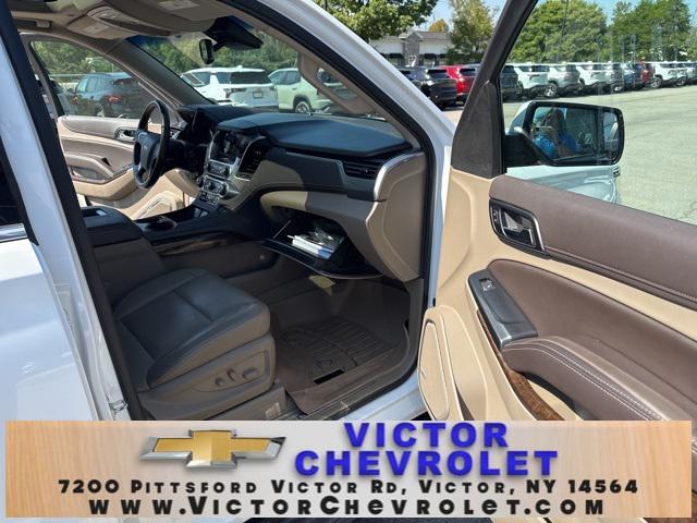 Photo of 2019 Summit White Chevrolet Tahoe