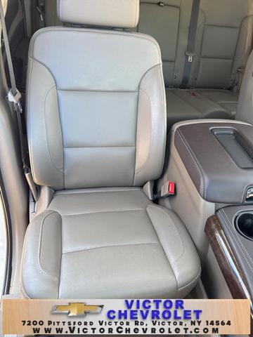 Photo of 2019 Summit White Chevrolet Tahoe