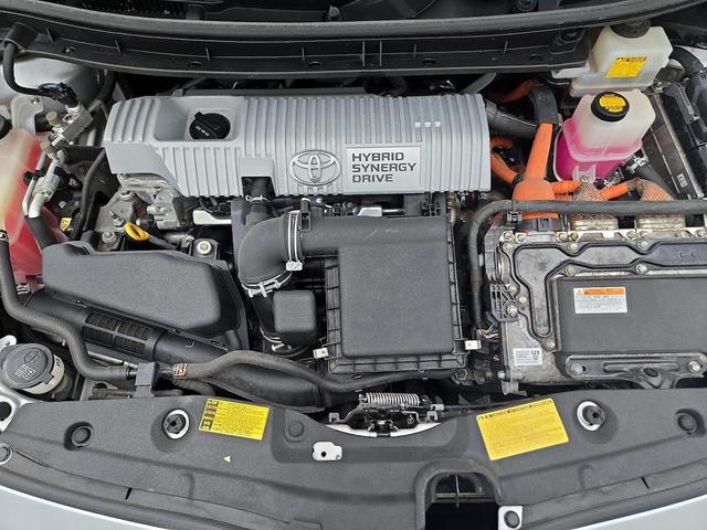 Photo of 2014 Silver Toyota Prius
