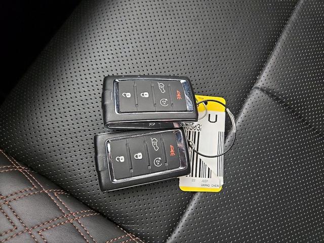 Photo of 2022 Black Jeep Grand Cherokee L