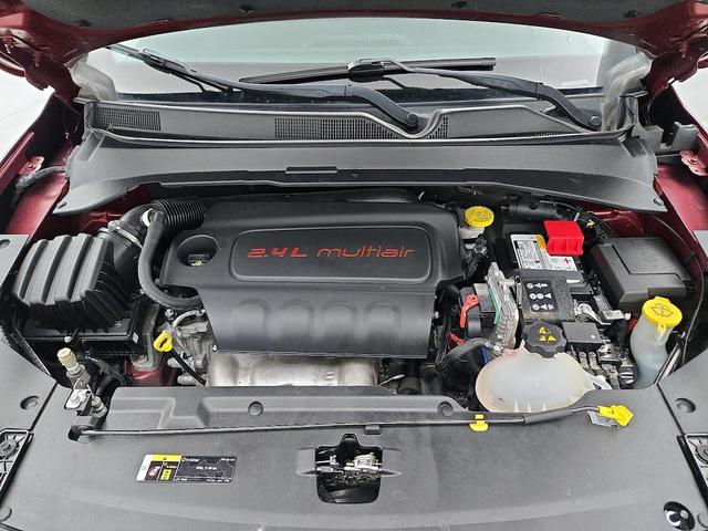 Photo of 2022 Red Jeep Compass