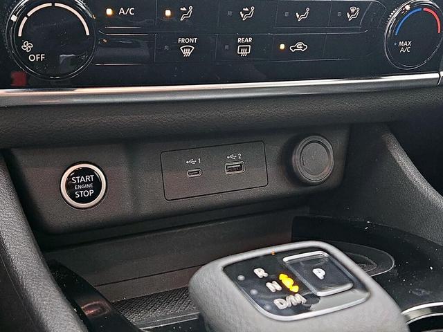 Photo of 2023 Gray Nissan Rogue