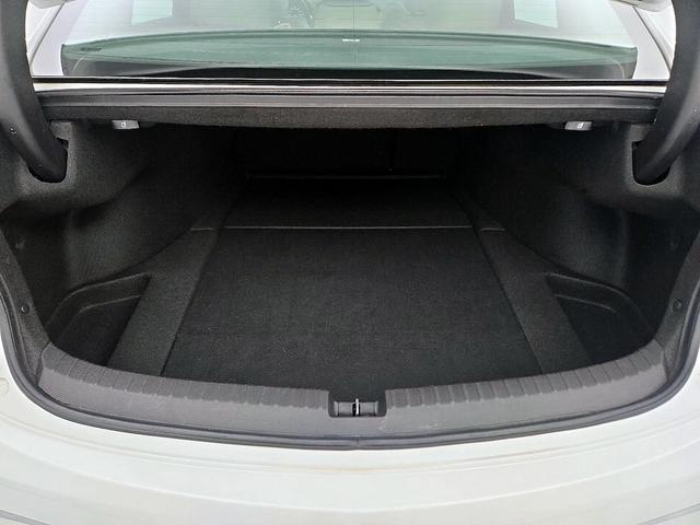 Photo of 2020 White Acura TLX