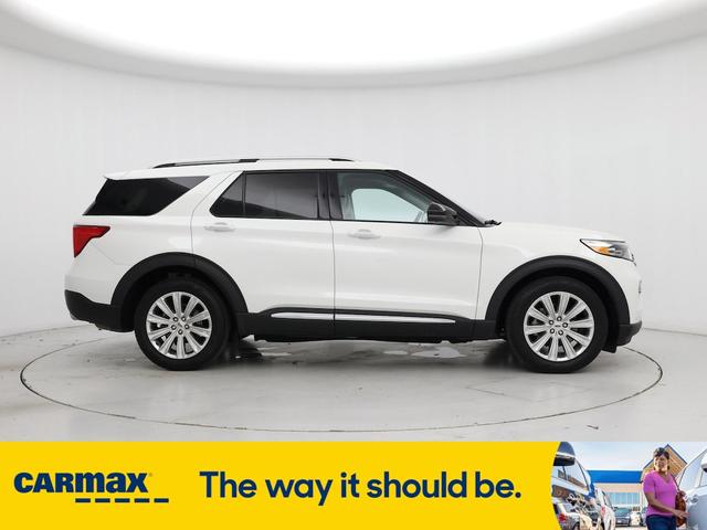 Photo of 2022 Pearl Ford Explorer