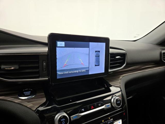 Photo of 2022 Pearl Ford Explorer
