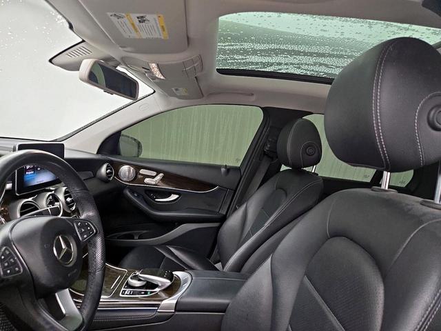 Photo of 2017 Black Mercedes-Benz GLC 300