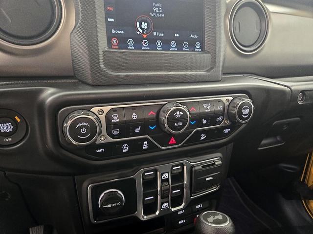 Photo of 2020 Yellow Jeep Wrangler