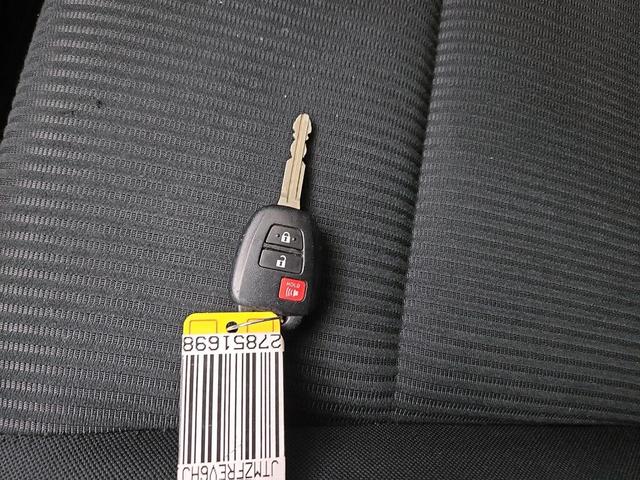 Photo of 2017 Silver Toyota RAV4