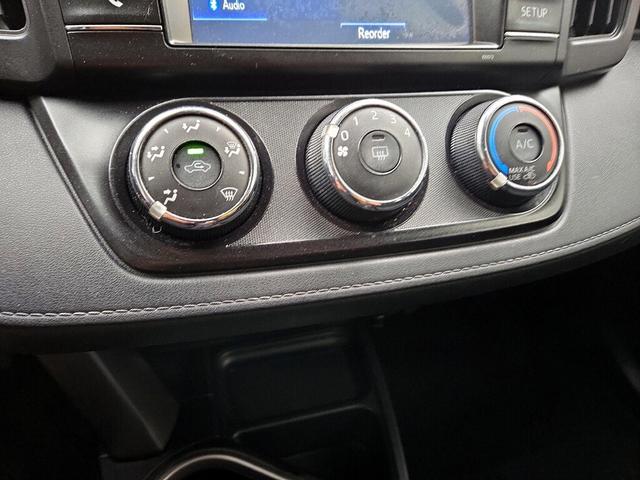 Photo of 2017 Silver Toyota RAV4