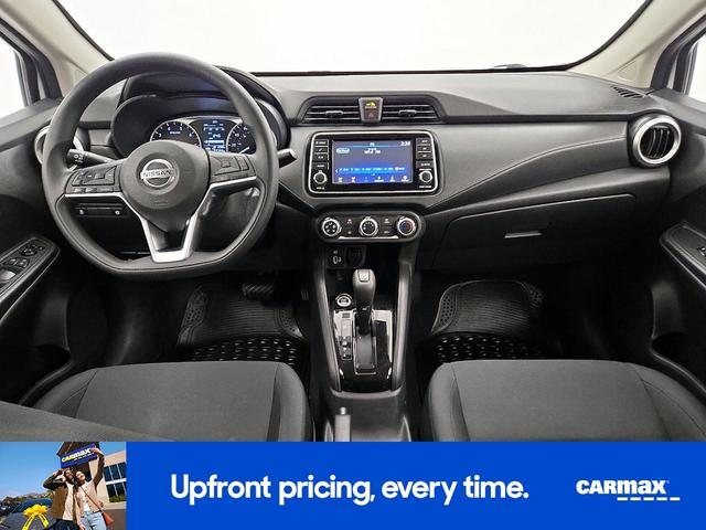 Photo of 2021 White Nissan Versa