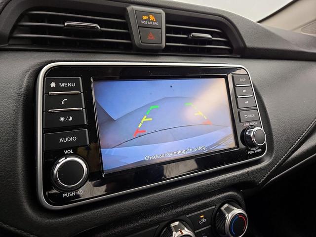 Photo of 2021 White Nissan Versa