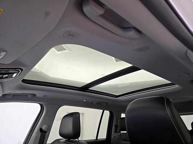 Photo of 2021 Silver Jeep Grand Cherokee L