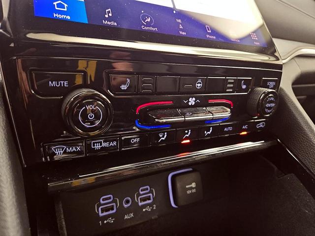 Photo of 2021 Silver Jeep Grand Cherokee L