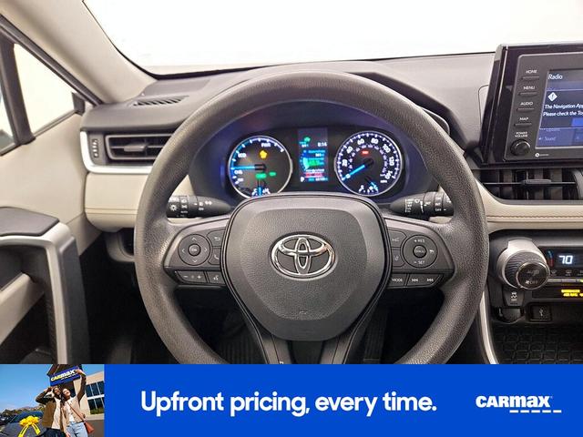 Photo of 2021 Silver Toyota RAV4
