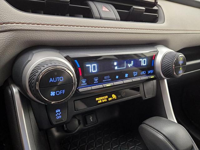 Photo of 2021 Silver Toyota RAV4