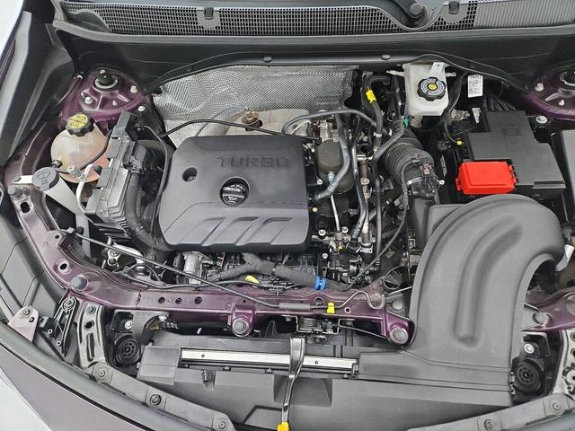 Photo of 2021 Purple Buick Encore GX