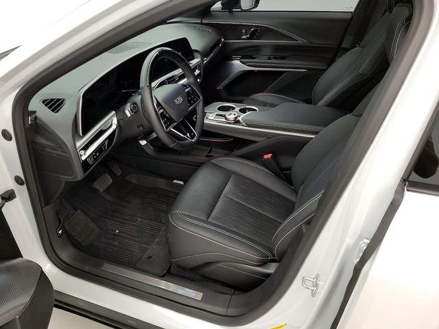 Photo of 2024 White Cadillac LYRIQ