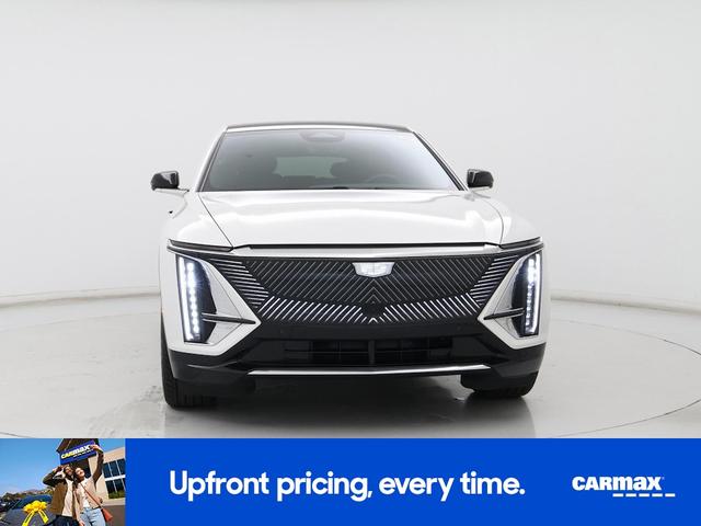 Photo of 2024 White Cadillac LYRIQ