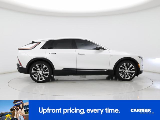 Photo of 2024 White Cadillac LYRIQ