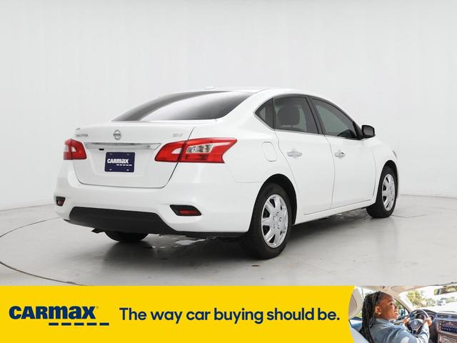 Photo of 2017 White Nissan Sentra