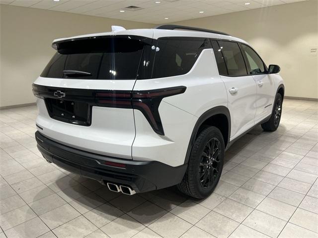 Photo of 2025 Summit White Chevrolet Traverse