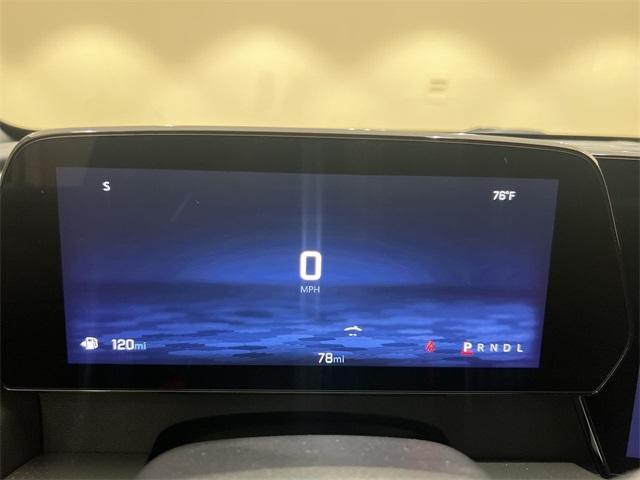 Photo of 2025 Summit White Chevrolet Traverse