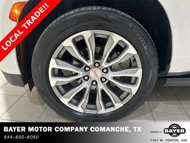 Photo of 2021 White Frost Tri-Coat GMC Yukon
