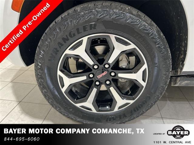 Photo of 2023 Summit White GMC Yukon