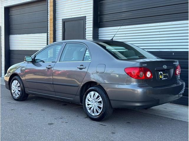 Photo of 2005 Phantom Gray Pearl Toyota Corolla