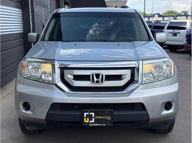 Photo of 2010 Alabaster Silver Metallic Honda Pilot