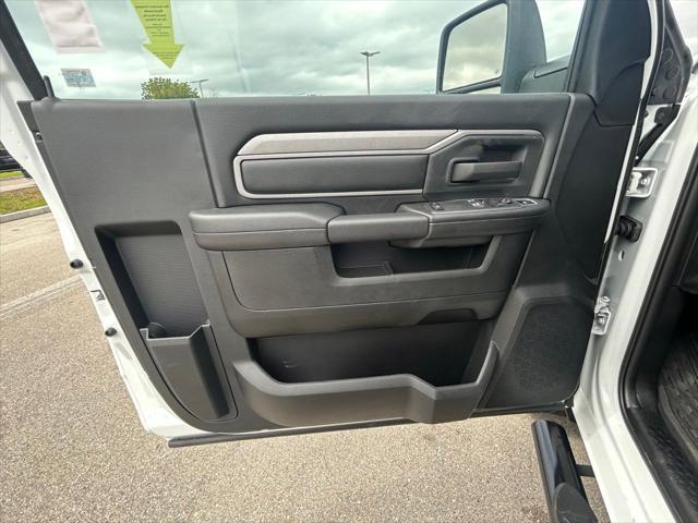 Photo of 2024 Bright White Clearcoat RAM 2500