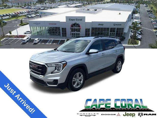 Photo of 2022 Quicksilver Metallic GMC Terrain