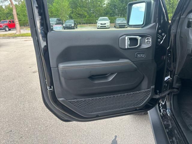 Photo of 2025 Black Clearcoat Jeep Wrangler