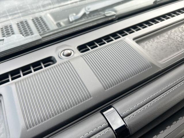Photo of 2025 Black Clearcoat Jeep Wrangler