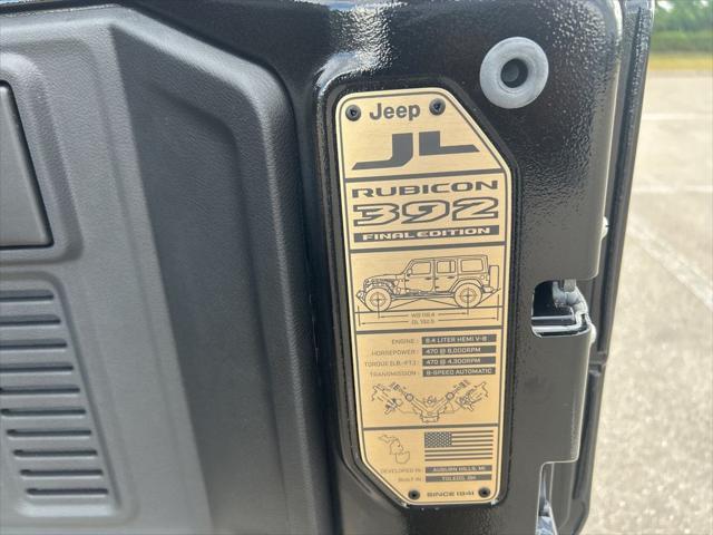 Photo of 2025 Black Clearcoat Jeep Wrangler