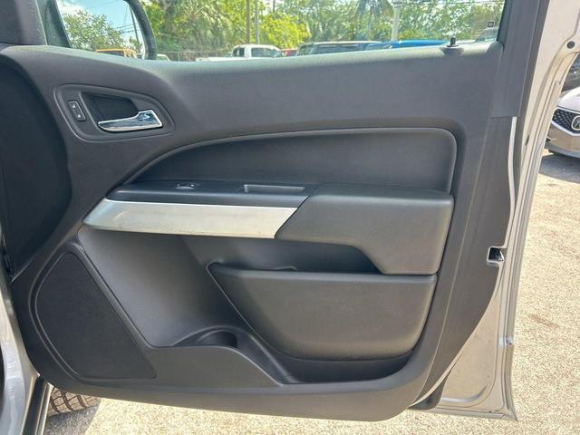 Photo of 2017 Silver Ice Metallic Chevrolet Colorado