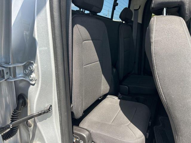 Photo of 2017 Silver Ice Metallic Chevrolet Colorado