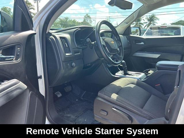 Photo of 2017 Silver Ice Metallic Chevrolet Colorado