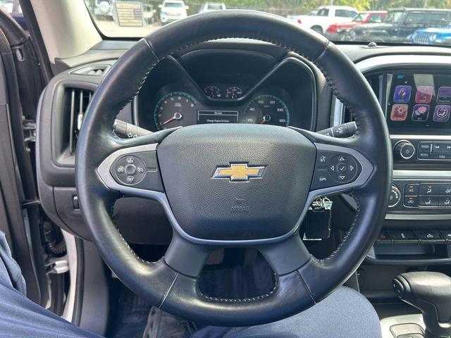 Photo of 2017 Silver Ice Metallic Chevrolet Colorado