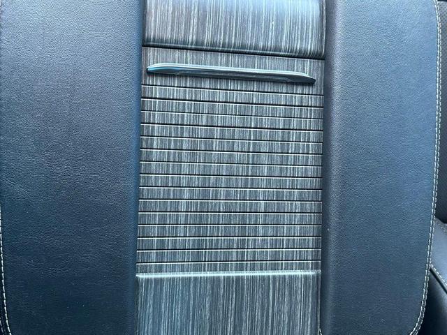 Photo of 2024 Diamond Black Crystal Pearlcoat Jeep Wagoneer L