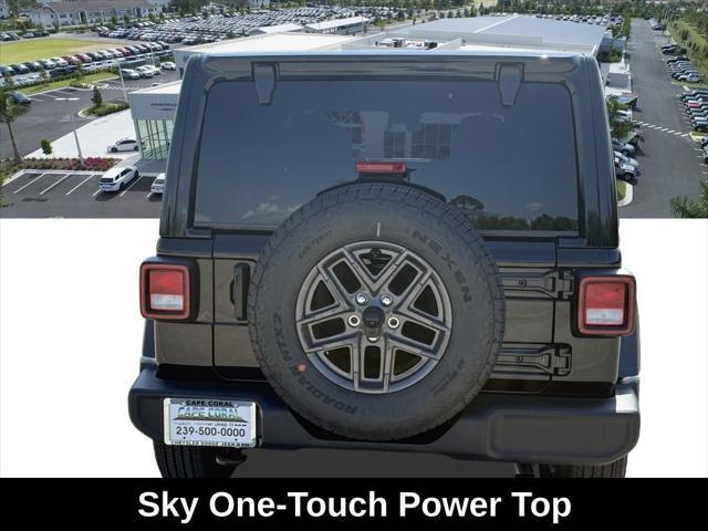 Photo of 2025 Black Clearcoat Jeep Wrangler