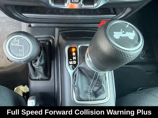 Photo of 2025 Black Clearcoat Jeep Wrangler