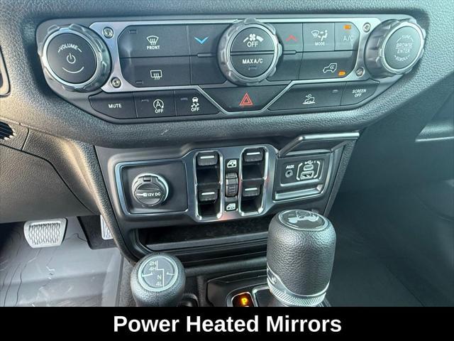 Photo of 2025 Black Clearcoat Jeep Wrangler